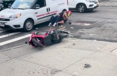 Road rage fight on the sidewalk in New York - biker versus delivery driver - Best Street Fight