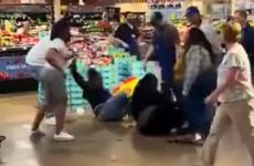 Grocery store mayhem - mass girl fight on aisle 5 - Best Street Fight