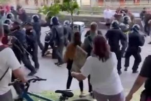 Two man fight turned into mass fight with police involved - Best Street Fight